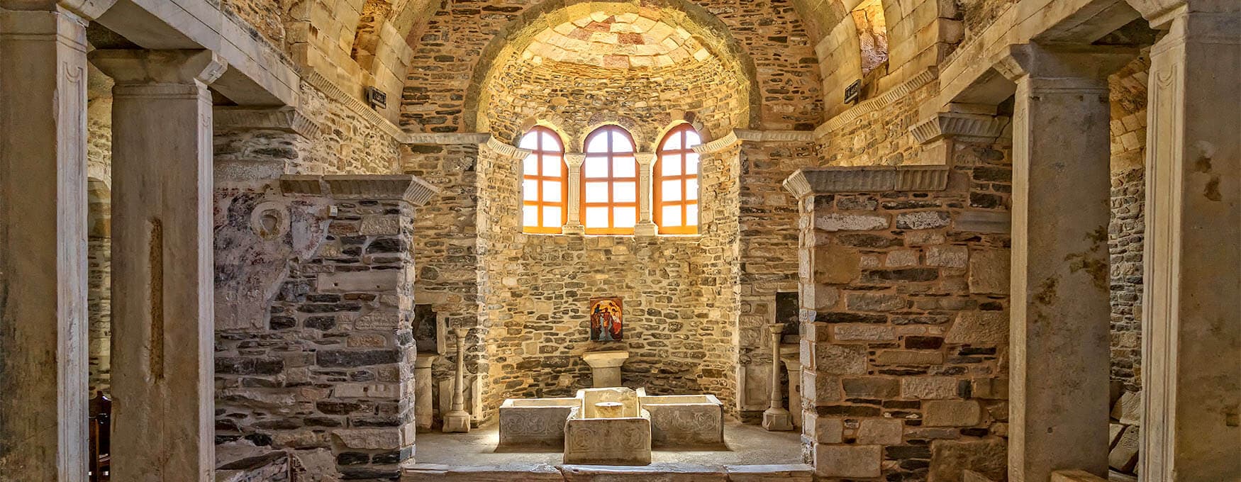 panagia-ekatontapiliani-church