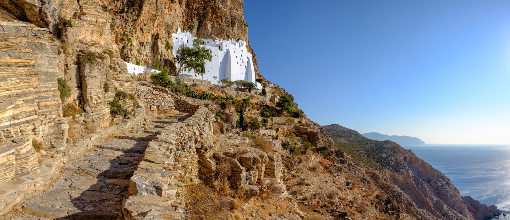 monastery-of-the-virgin-mary-hozoviotissa