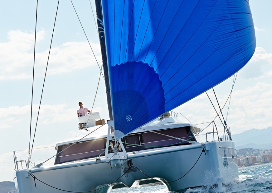 5 Reasons to Charter a Yacht in Greece